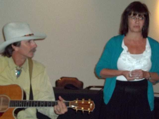Penny McQueen sings She Wore a Yellow Ribbon